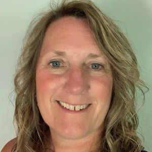 Meet your Posher, Brenda